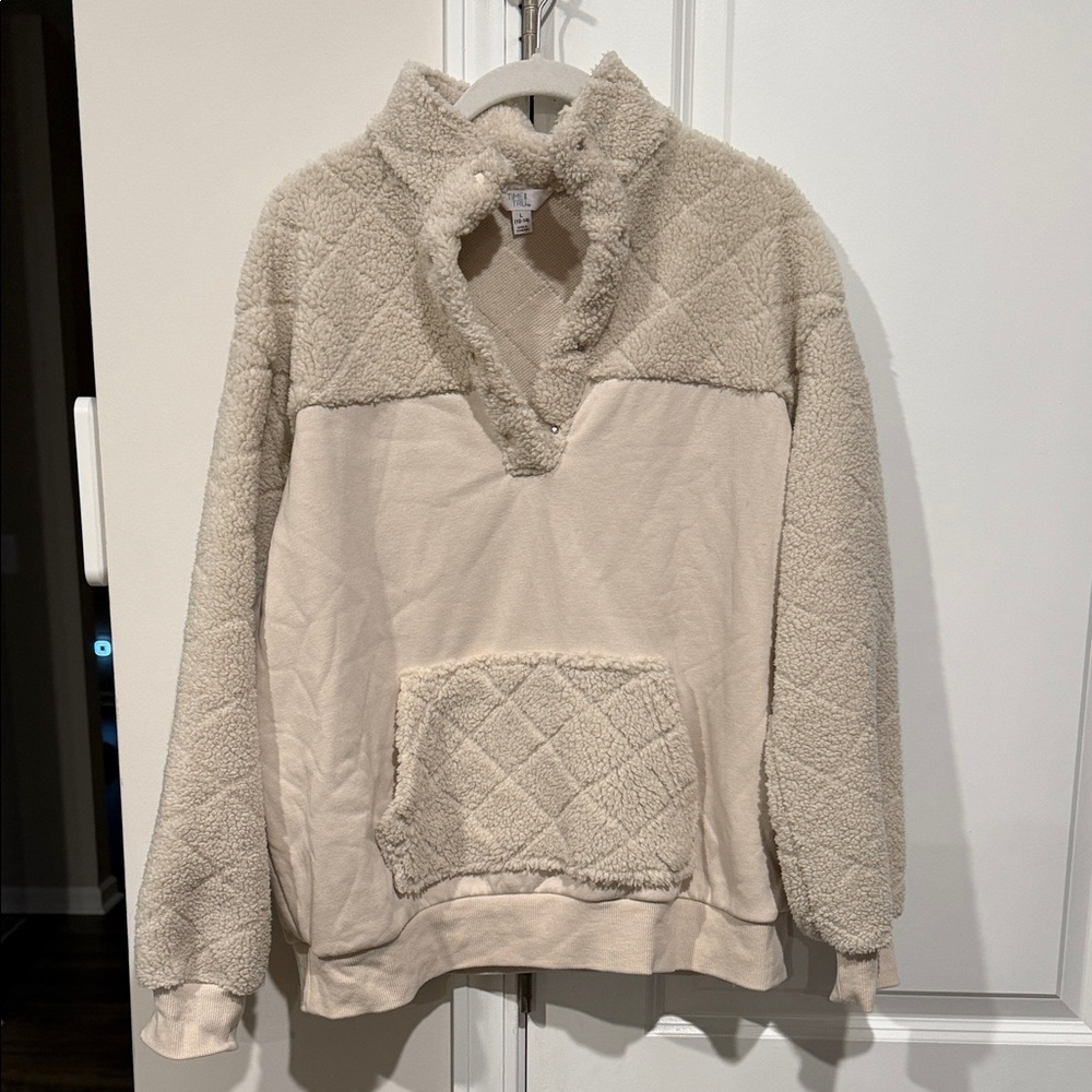 Time and Tru Cream Knit Pullover Sweater